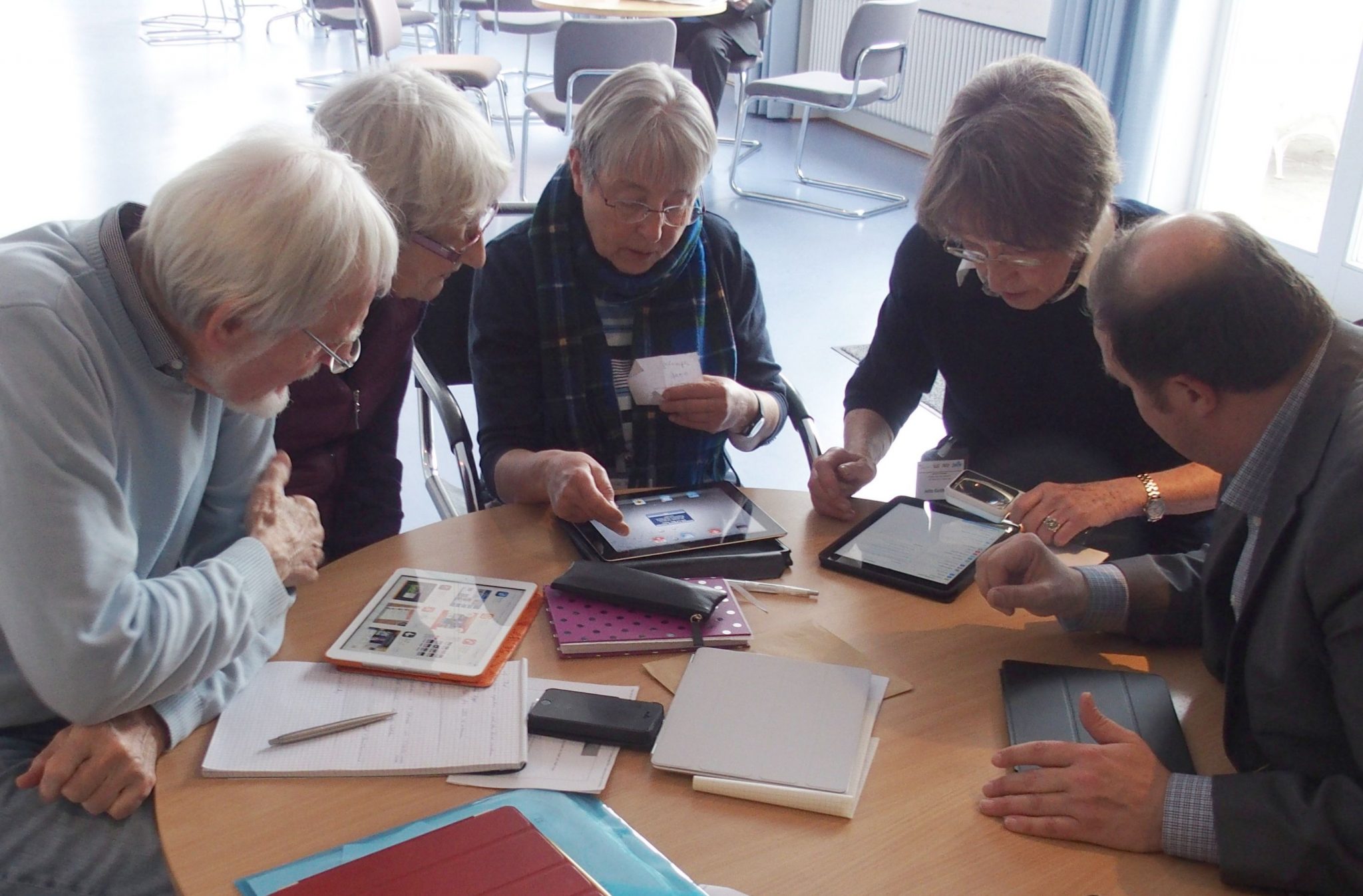 Seminarfoto mit Tablet